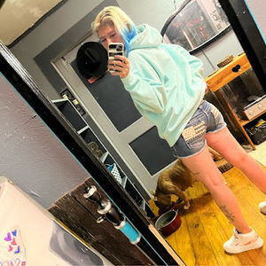 Meet your Posher, Summergirl